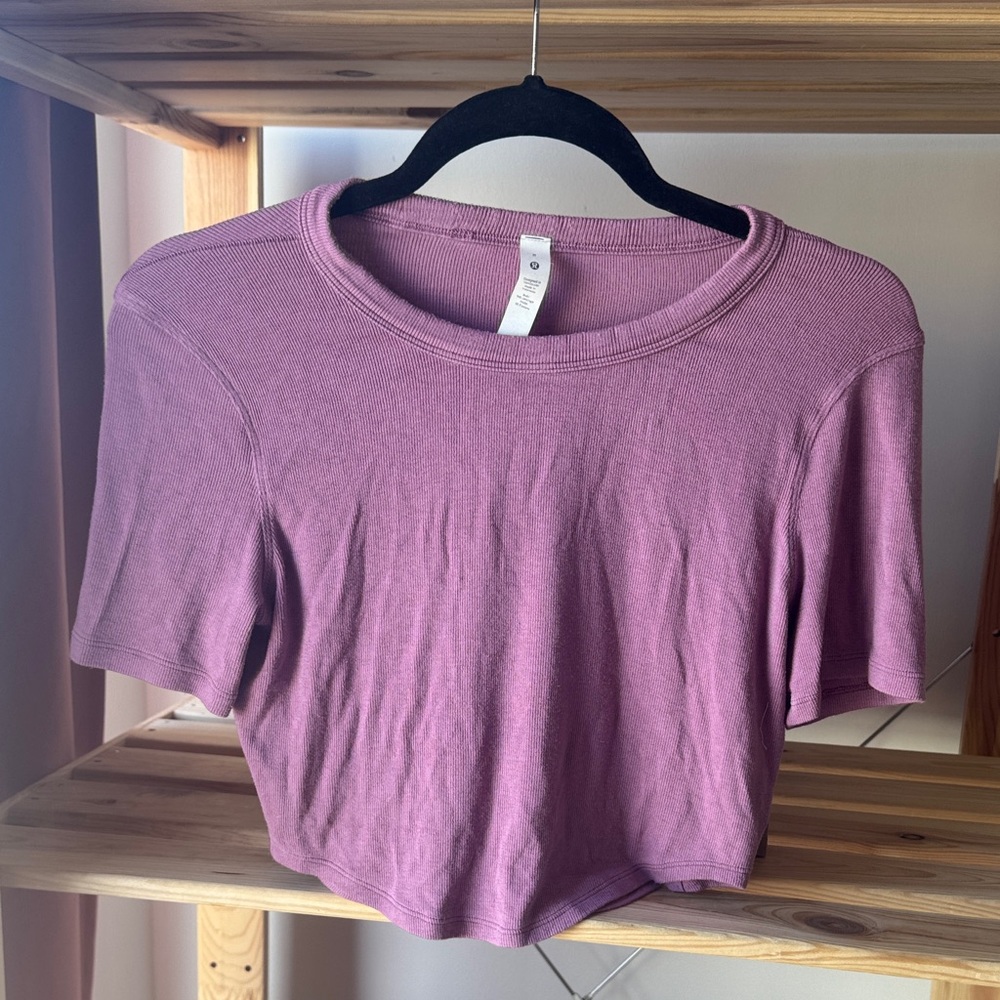 lululemon athletica Mauve Crop Top